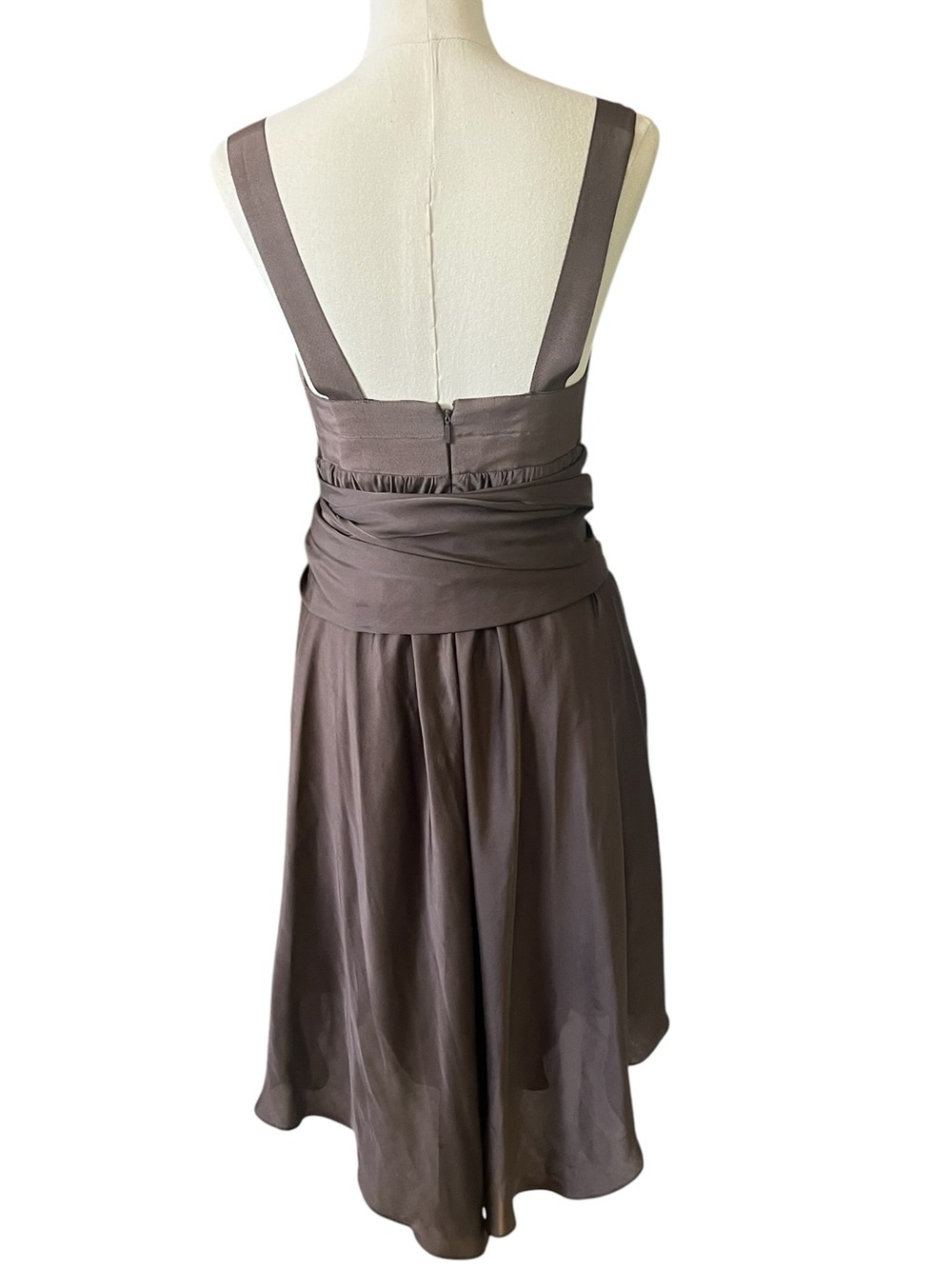Carolina Herrera brown Taupe silk/Satin V-Neck Midi Dress with Wrap Waist sz8 - Picture 2 of 8
